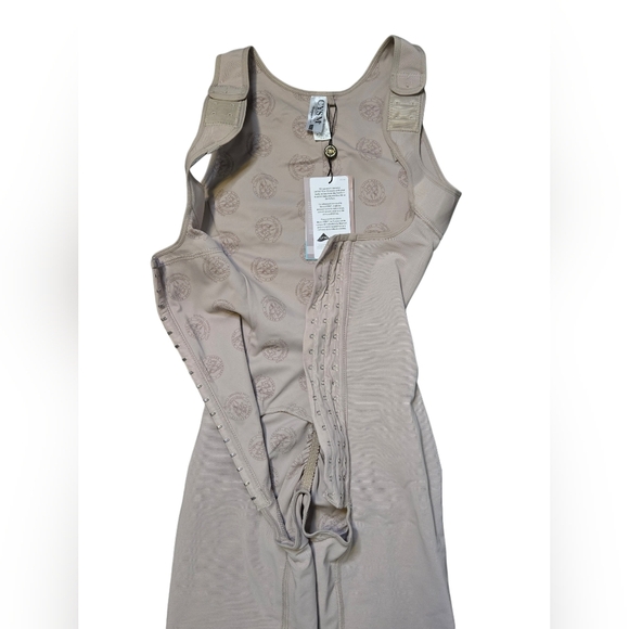 CYSM Shapers Grad Prom Wedding Formal Ultra Curves Shaping Body Suit Size XXS - Picture 4 of 9